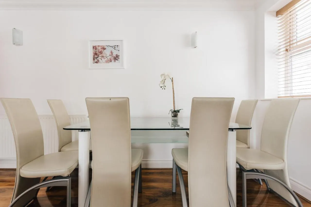 Top Quality Beach Front Apartment Sleep Up To 7 Guests Bournemouth