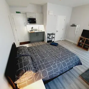 On Sea - Westcliff - Great Location , Southend-on-Sea United Kingdom