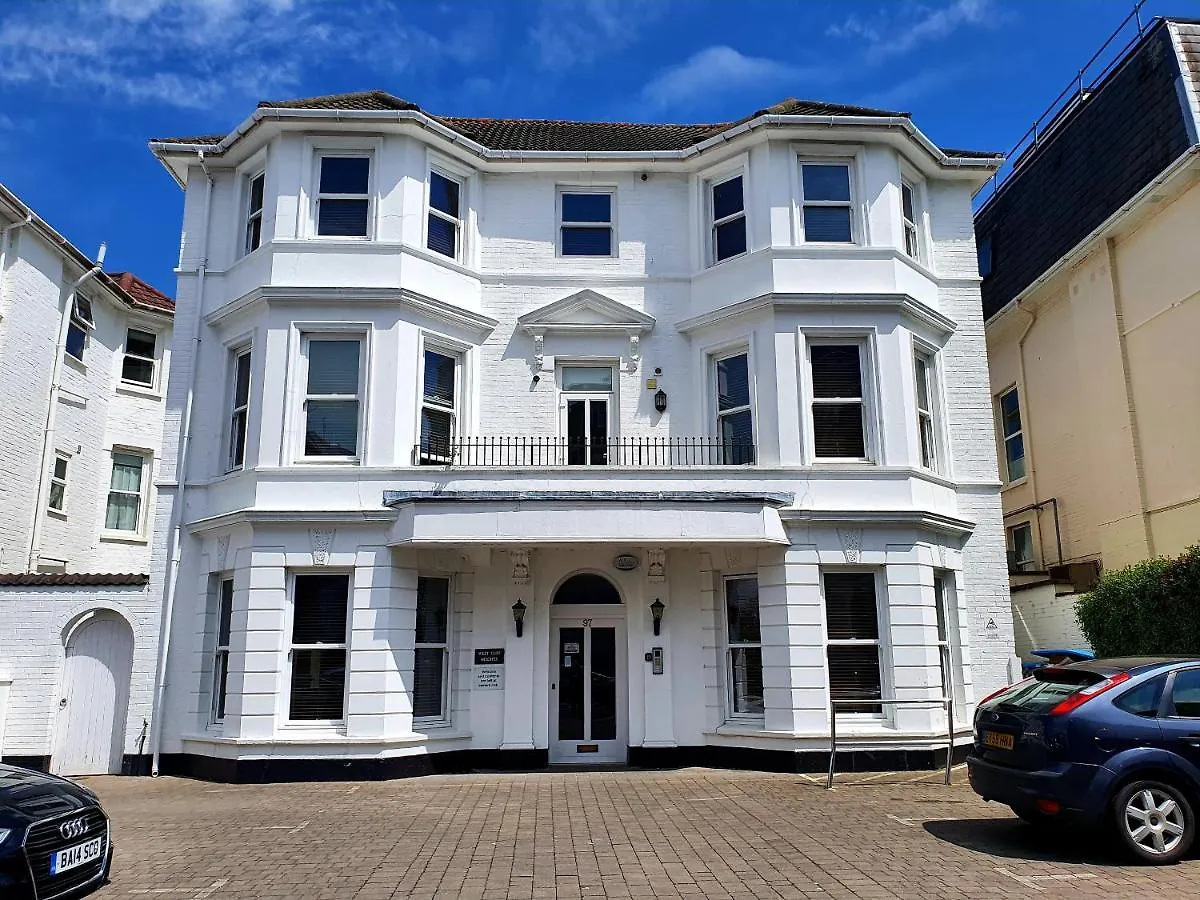 Top Quality Beach Front Apartment Sleep Up To 7 Guests Bournemouth