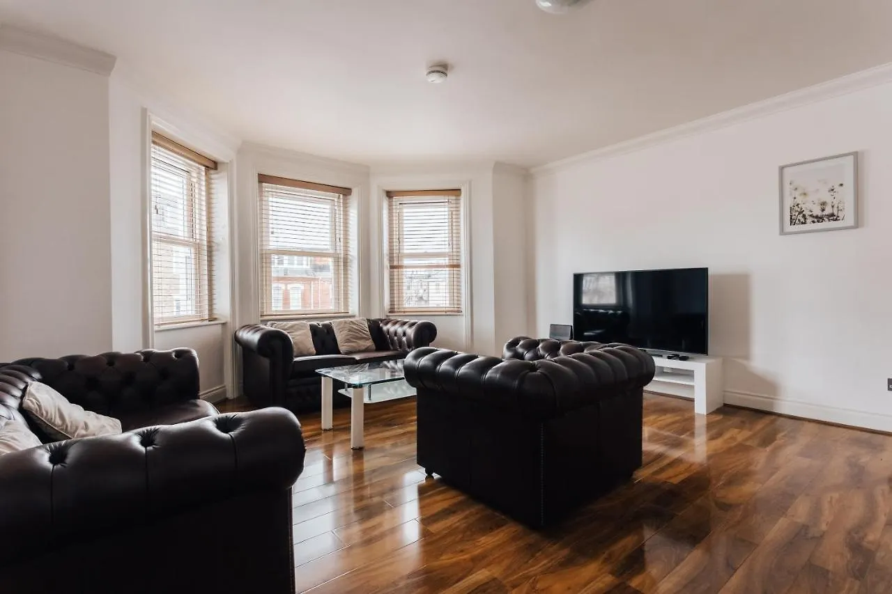Top Quality Beach Front Apartment Sleep Up To 7 Guests Bournemouth